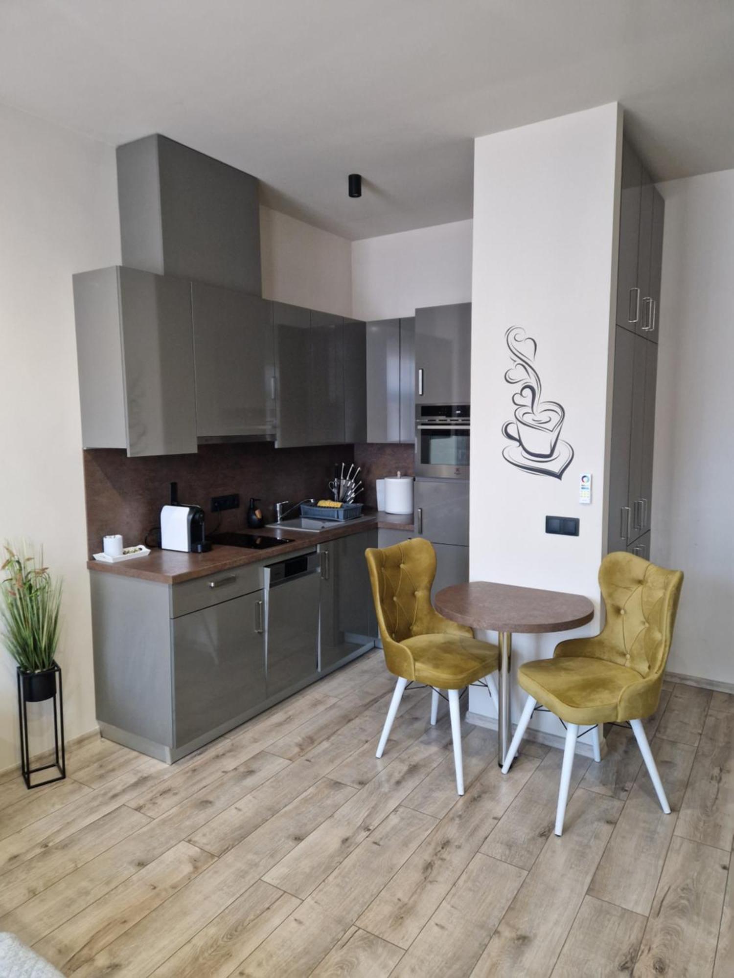Silver Dawn Apartments Segedin Oda fotoğraf